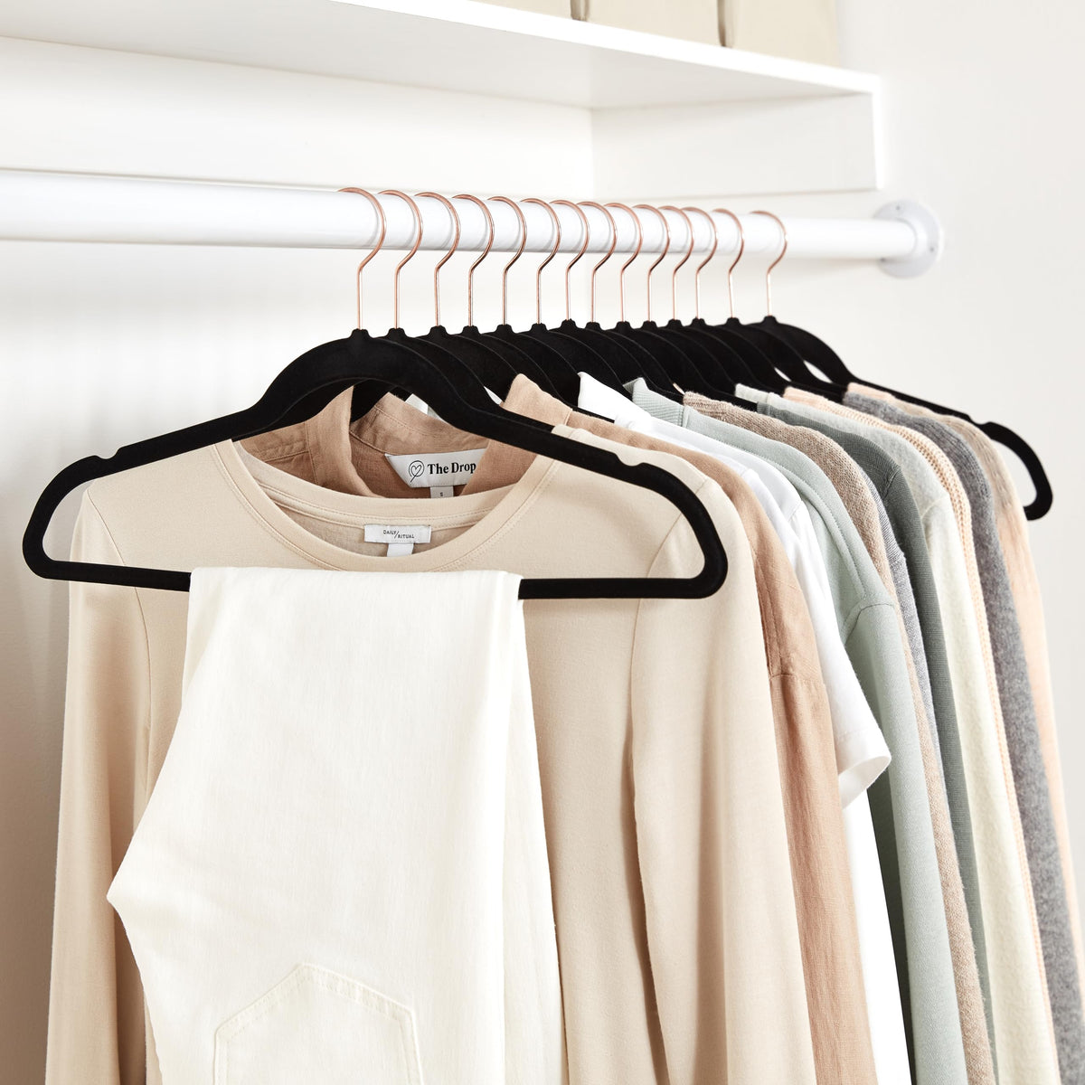 Amazon Basics Slim Velvet Clothes Hangers 50-Pack