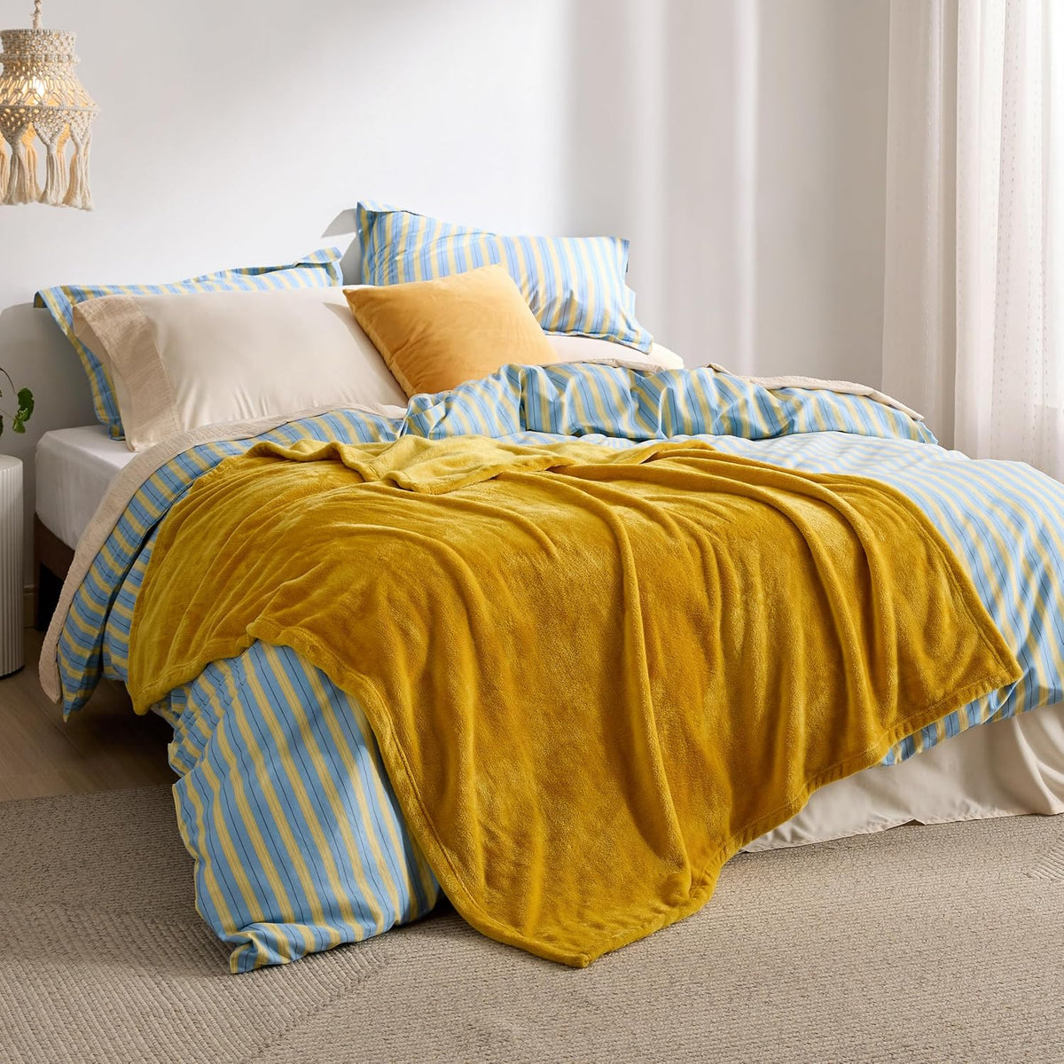 Bedsure GentleSoft Fleece Blanket Twin Size